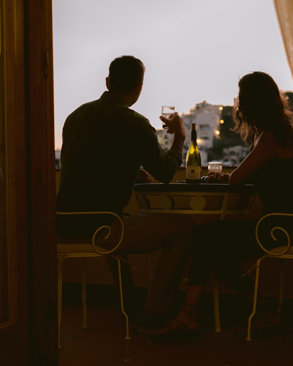 Two PayPerMeet members on a planned dinner date